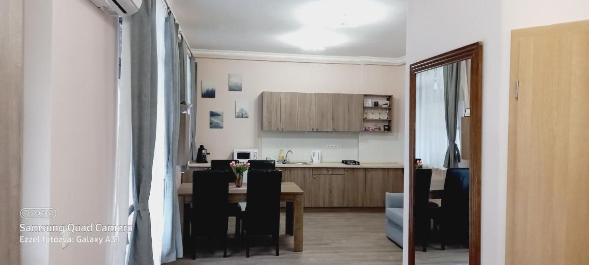 Hajnalcsillag Apartman - Housity