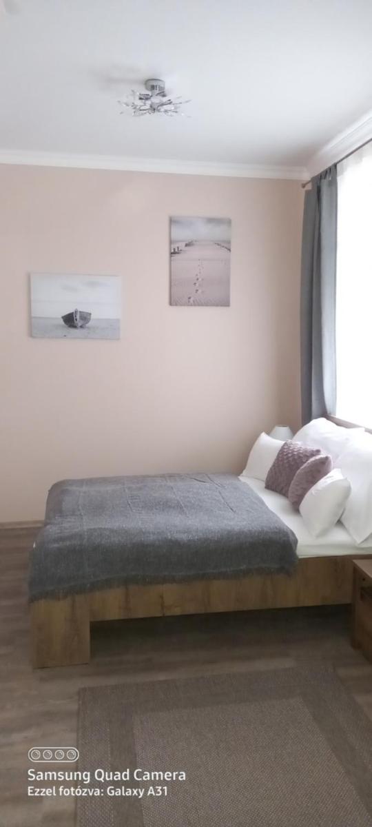 Hajnalcsillag Apartman - Housity