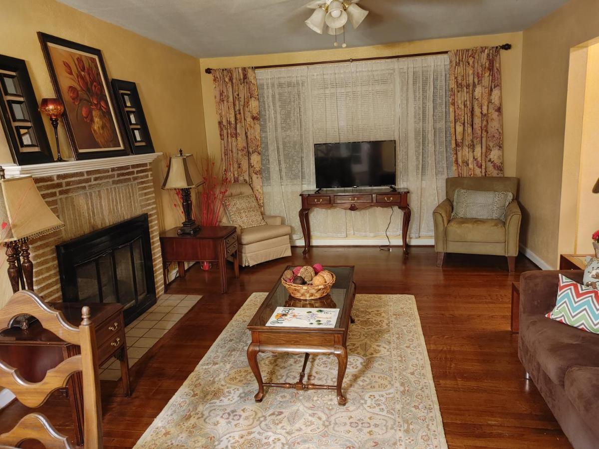 The Kind House Hosting, Low Monthly Rates, Traveling Nurses, FLETC, & Travelers! - Housity