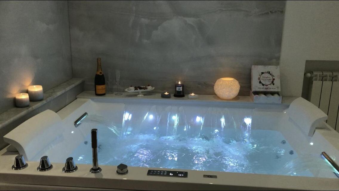 7 BLU Casa vacanze con idromassaggio - Housity