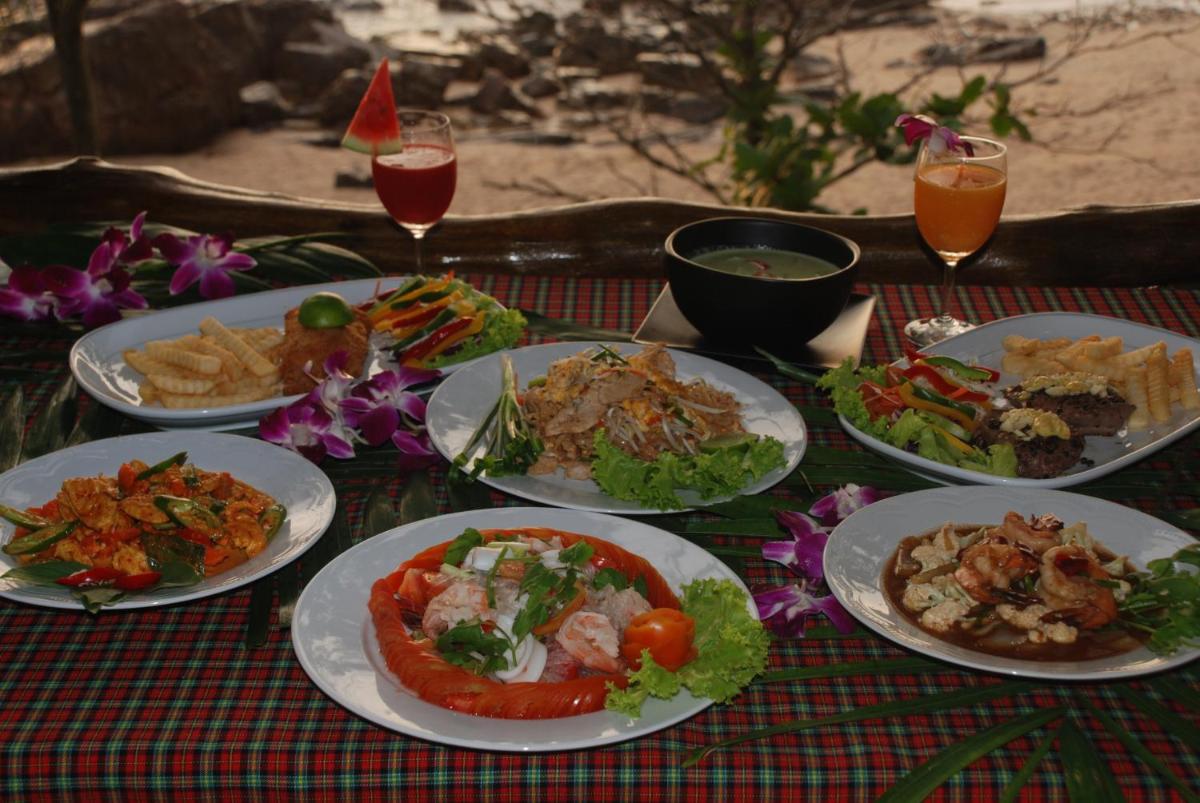 Lanta Coral Beach Resort - Housity