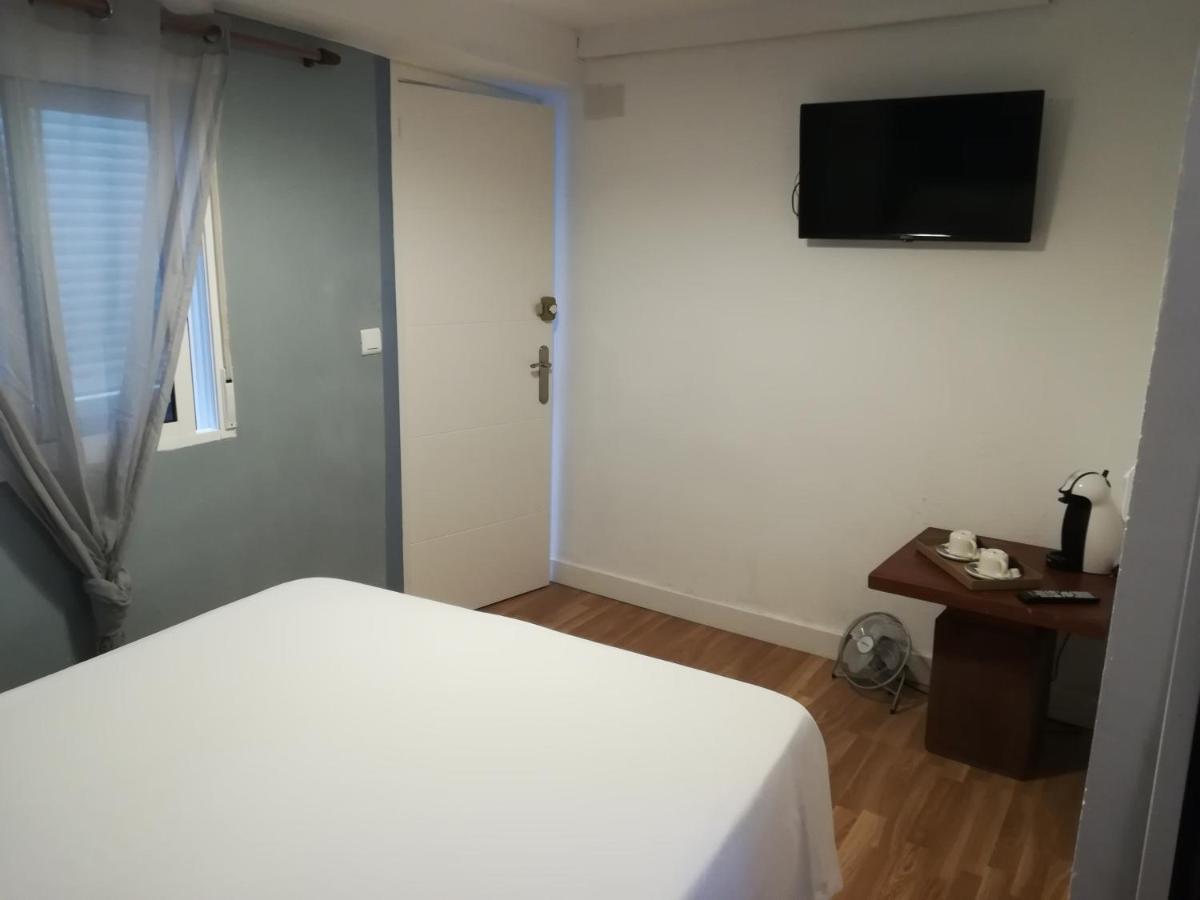 Hostal The Monkey Room - Housity