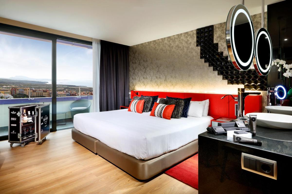 Cama o camas de una habitación en Hard Rock Hotel Tenerife