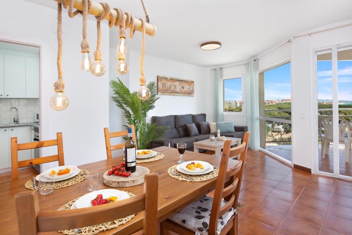 Santa Susanna Sunrise Apartment - Housity