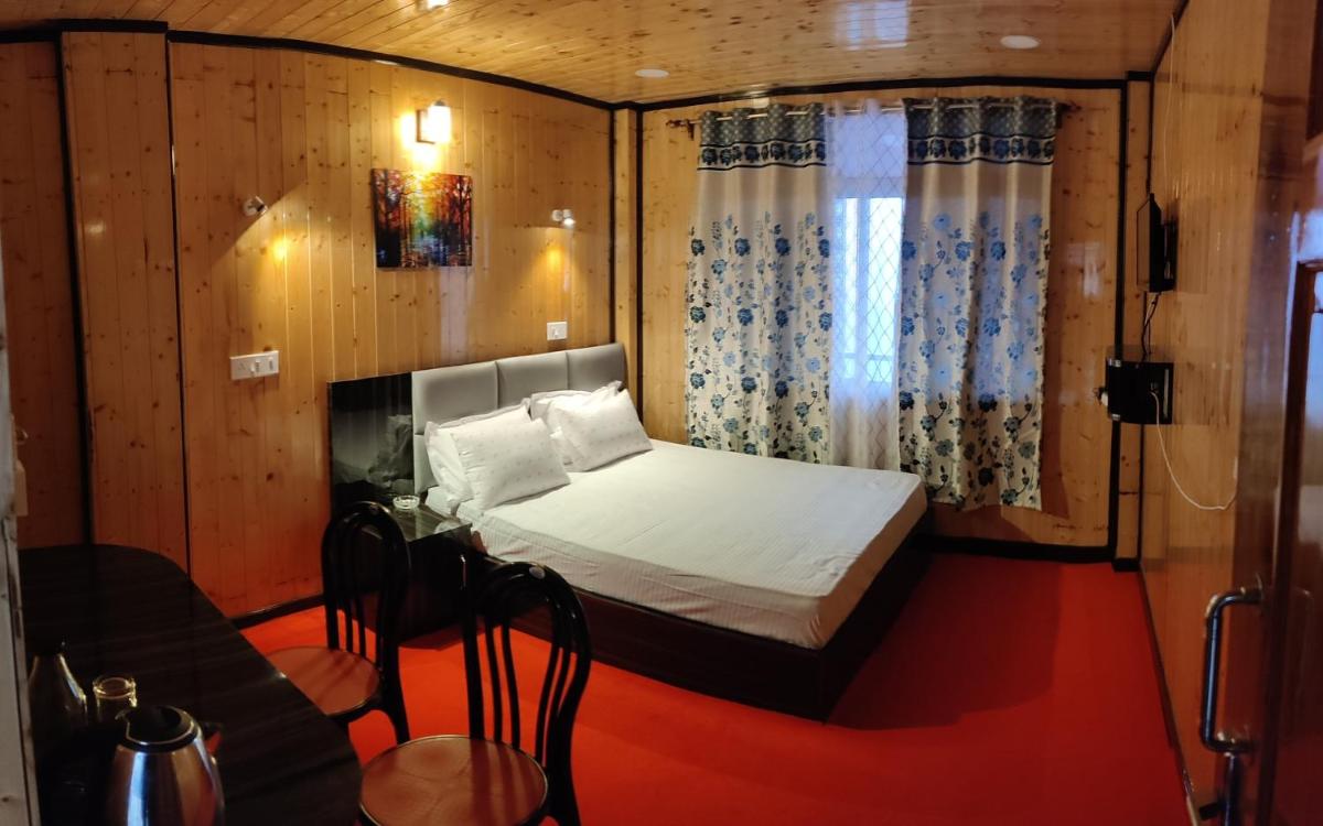 White peak Homestay - Housity