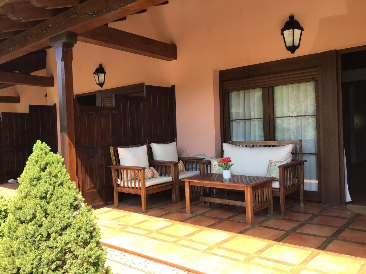 Apartamentos El Pedrayu - Housity