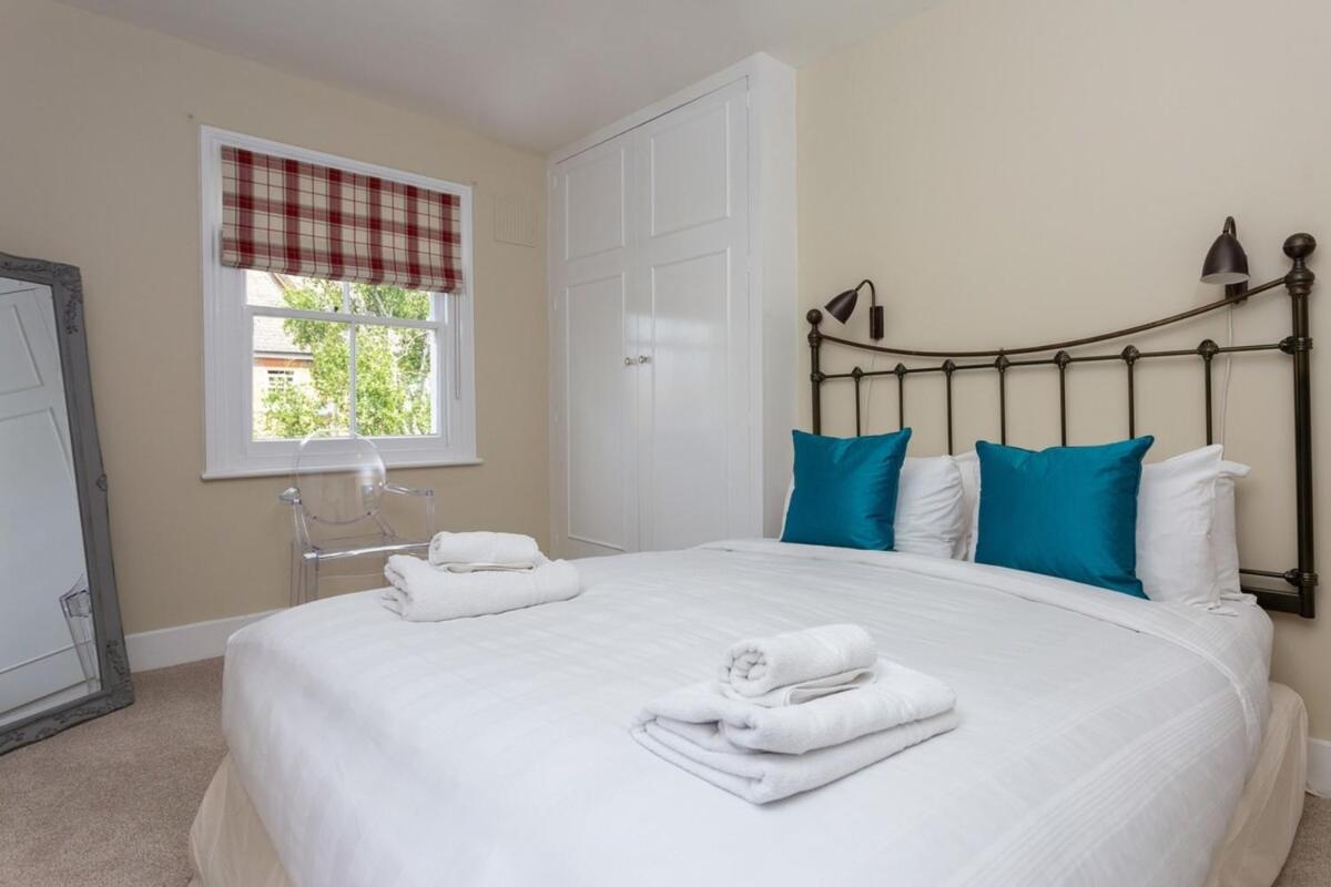 Quaint 2 Bedroom Flat - 9 Minutes Walk To Vauxhall Tube - Housity