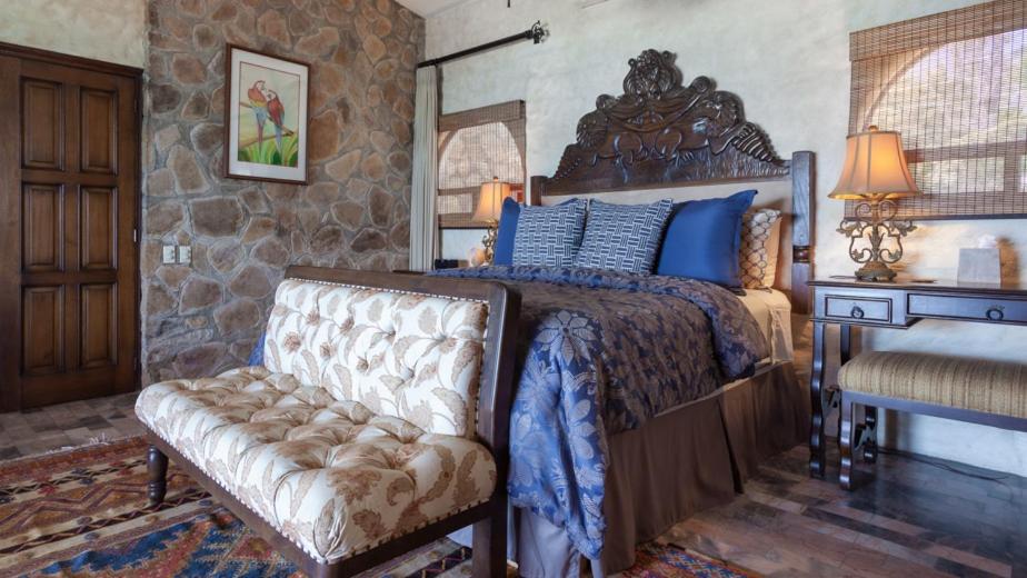 Casa Corazon the Heart House Spacious Modern Spanish Home with Beautiful Views Sleeps 16 - Housity