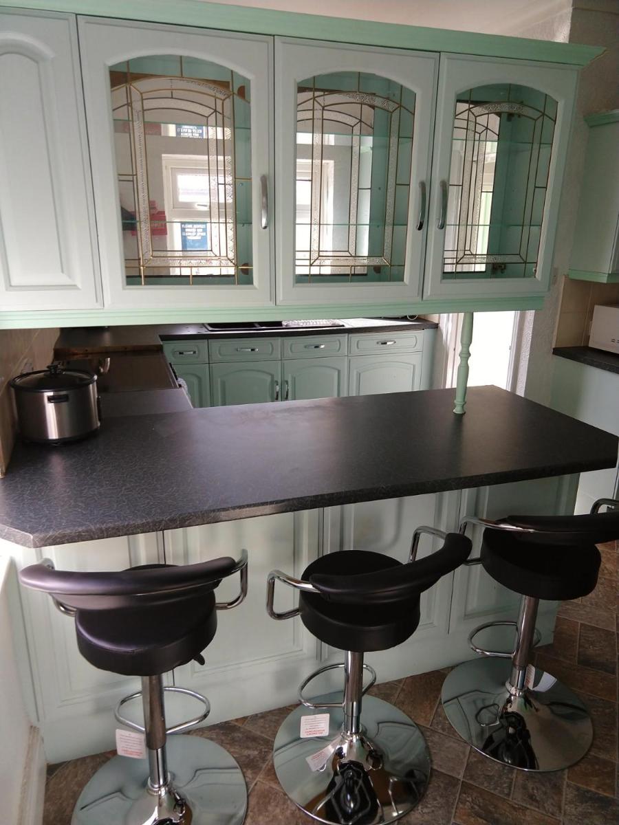 Napier Town House - Self Catering - Guesthouse Style - Twin and Double Rooms - Housity
