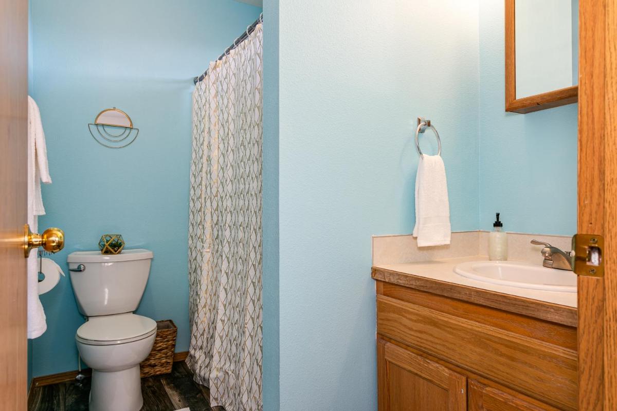 8639 Ustick - Housity