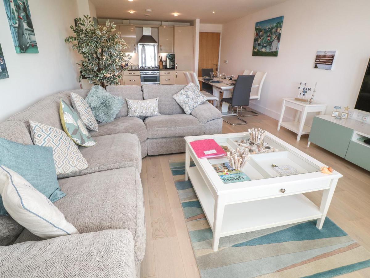 Ocean Seven - Housity