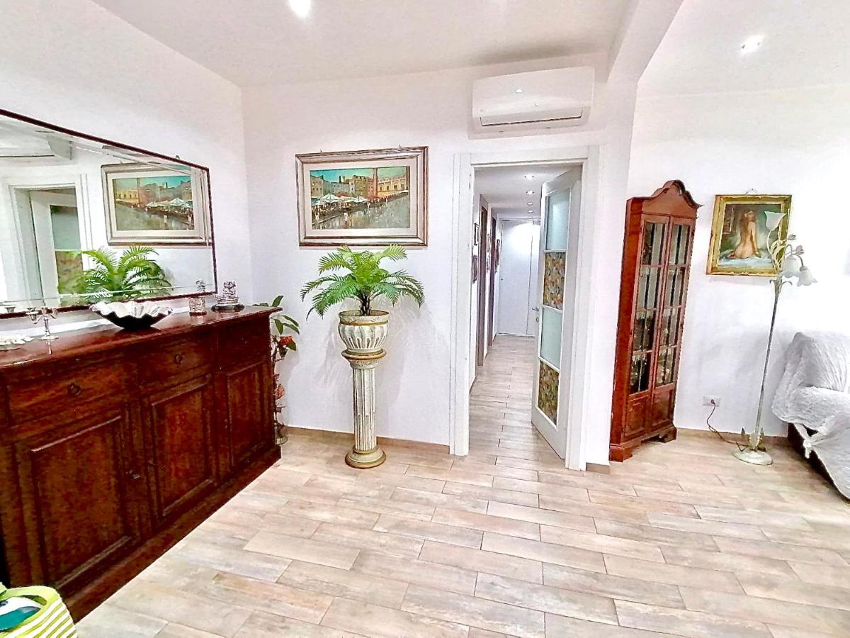 Zambrini House - Housity