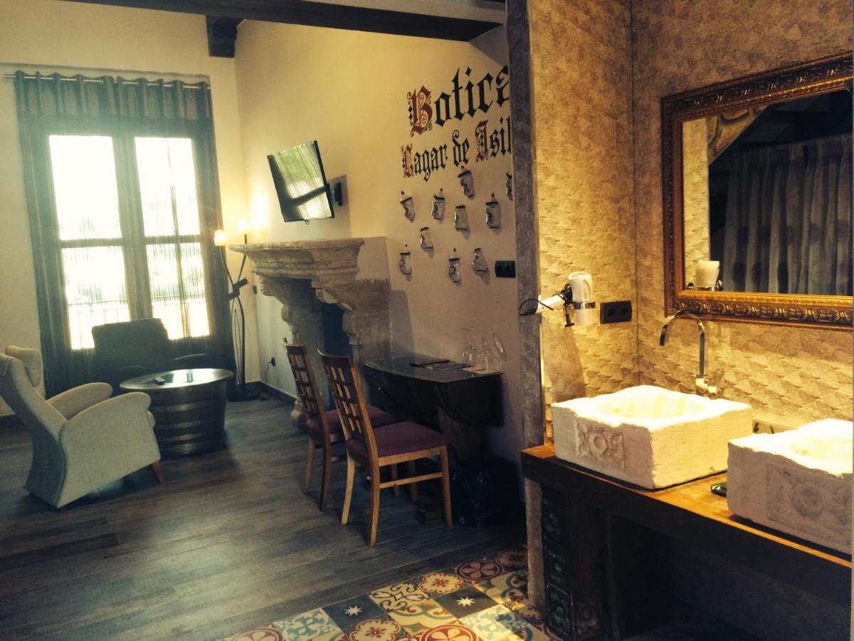 Imagen de la galería de Hotel SPA El Lagar de Isilla, en La Vid y Barrios