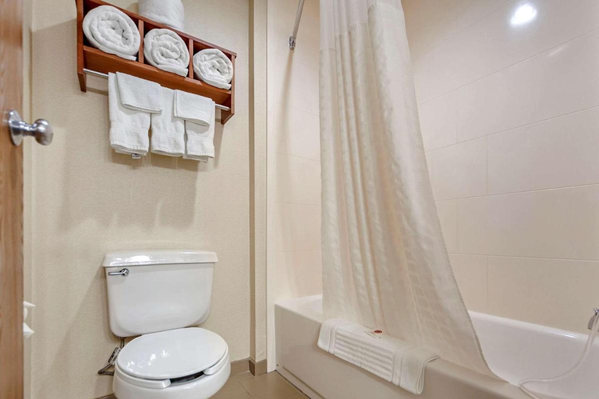 Comfort Inn Grand Island North - Housity