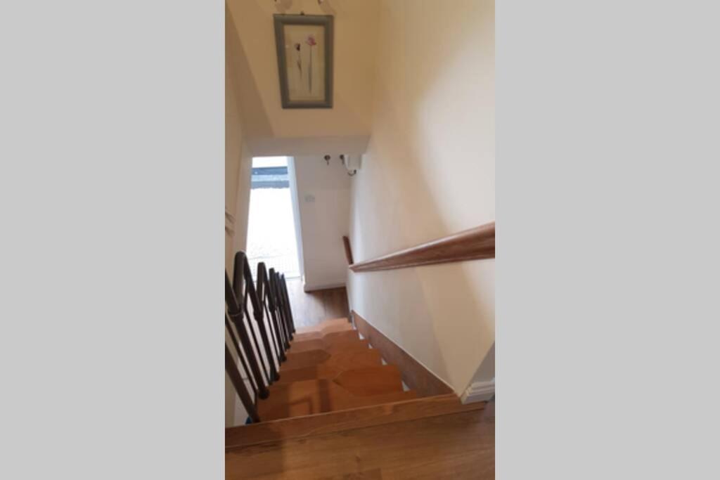 Riverside Lodge Pied a Terre - Housity