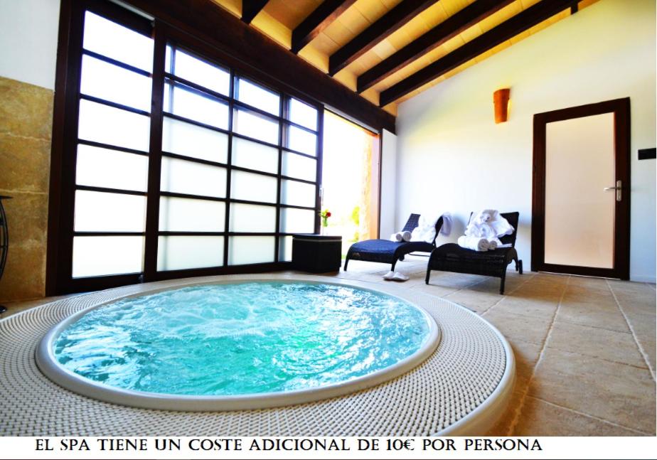 Imagen de la galería de Bennoc Petit Hotel - Only Adults, en Llucmajor