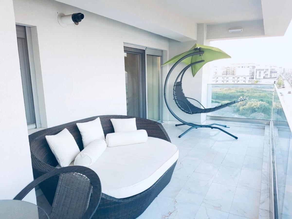 Wave 2 Mamaia prima linie vedere la mare 120mp - Housity