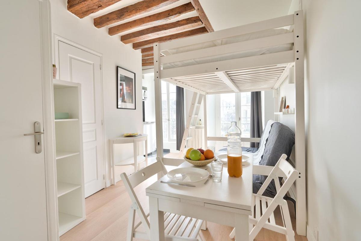 NEW Mezzanine Studio in the Heart of Paris (4F) - Housity