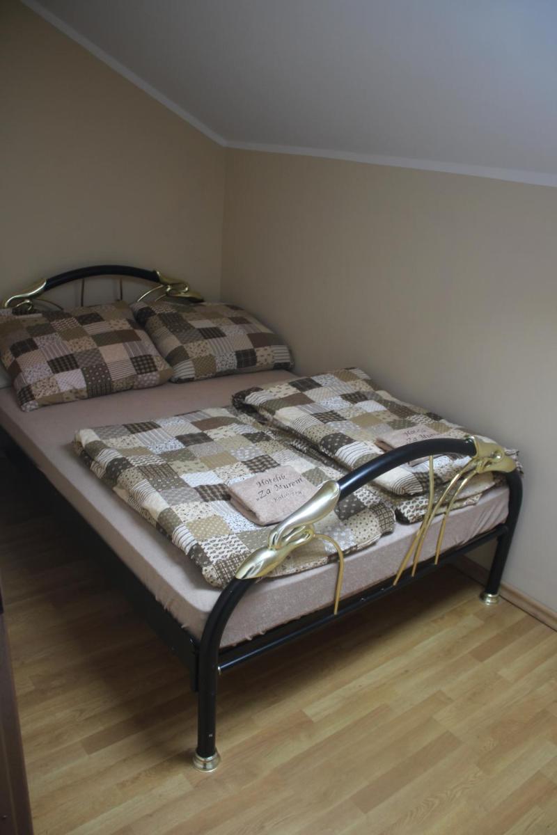 Hotelik Za Murem - Housity