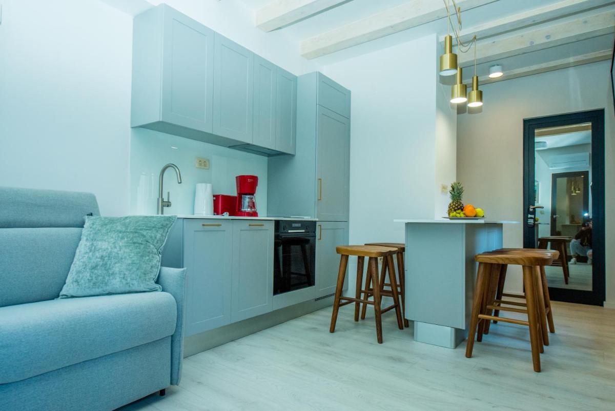 Heritage Villa Vitturi Sea View - Housity