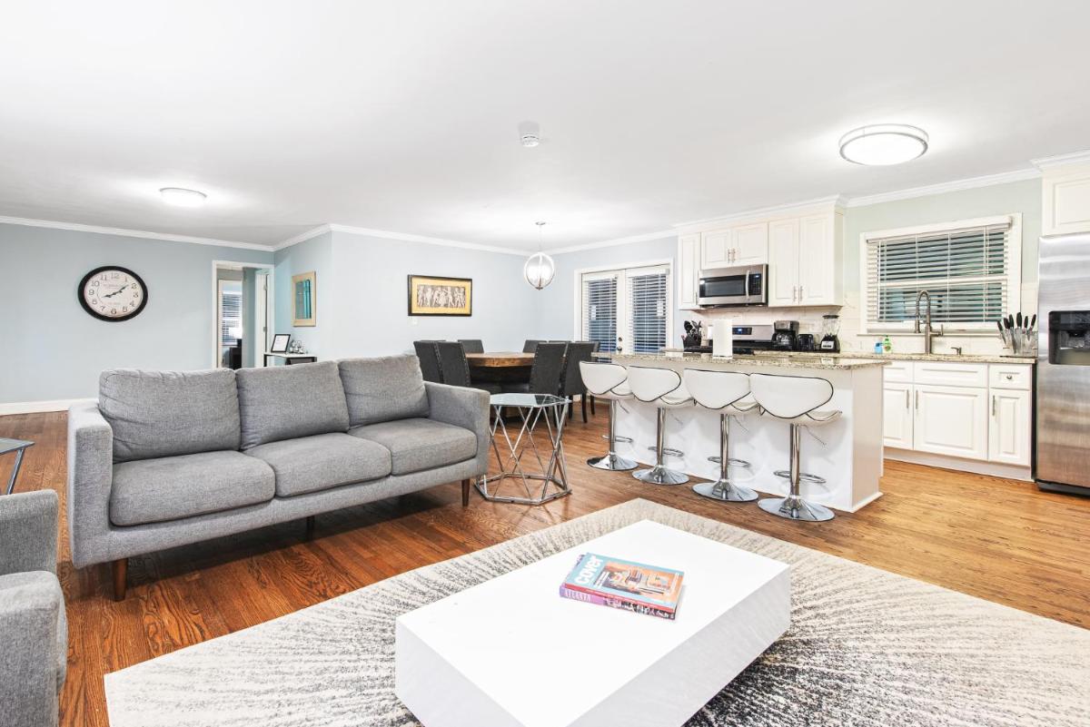 The Posh Atlanta Getaway - Housity