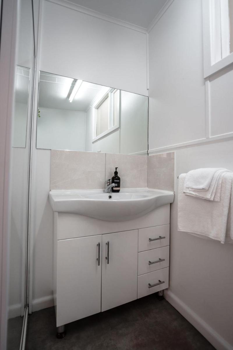 Suitetrails - Ms Sophia's Studio Apartment