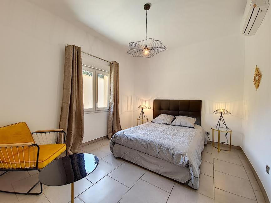 A Guinguetta - Housity