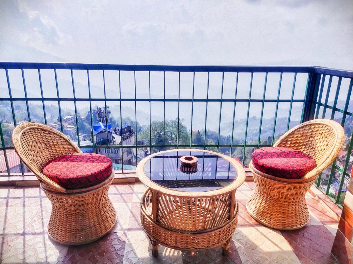 White peak Homestay - Housity