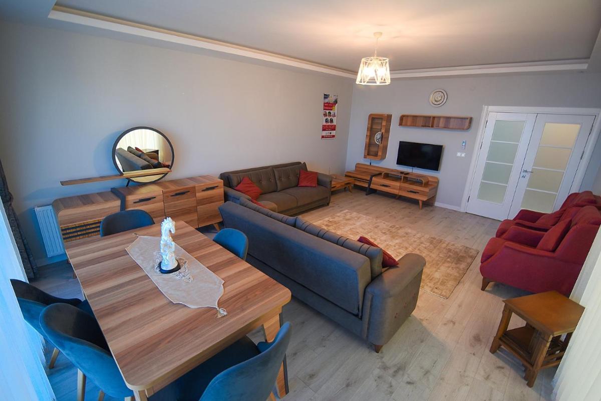 RAHAL RESIDENCE - Housity