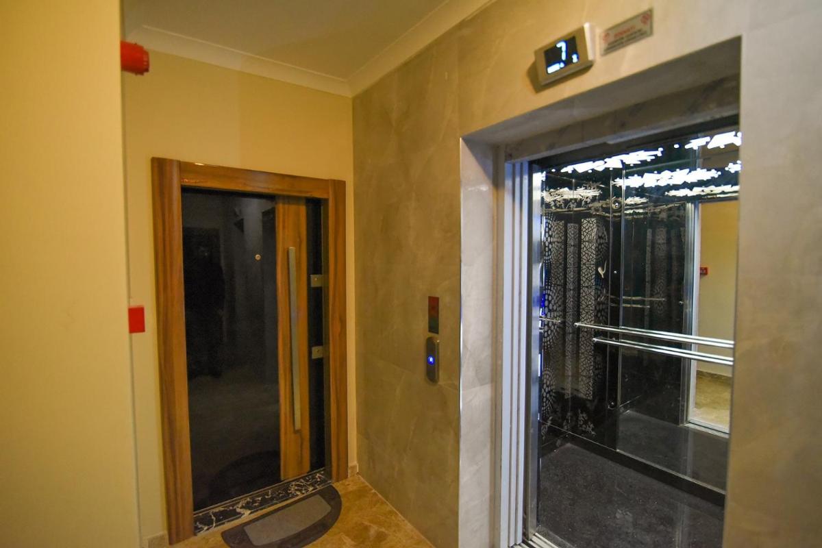RAHAL RESIDENCE - Housity