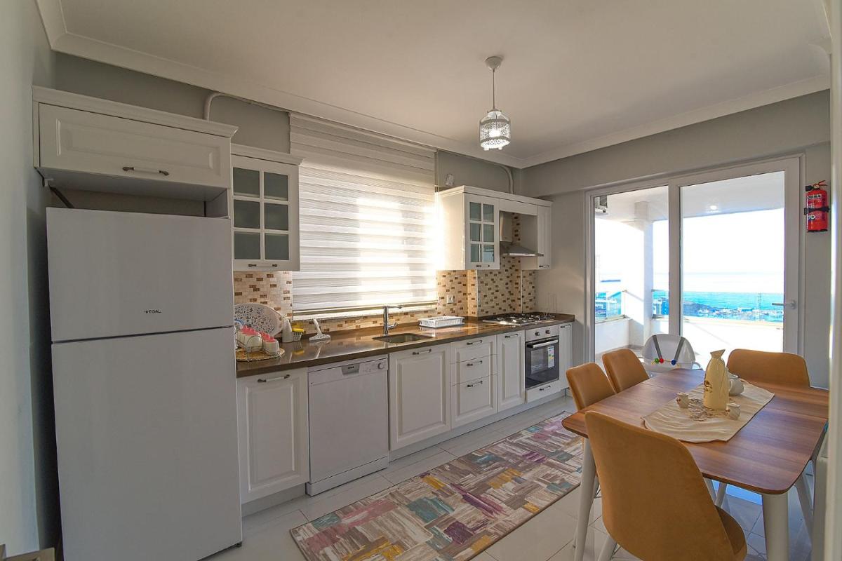 RAHAL RESIDENCE - Housity