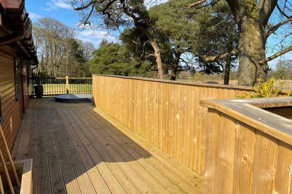 The Woodland Golf Lodge at Glenbervie House Hotel - Housity