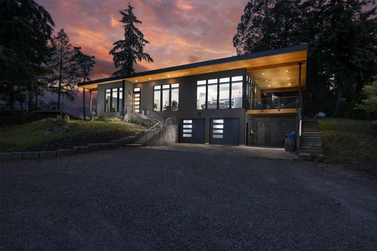 Dundee Hills Bungalow - Housity