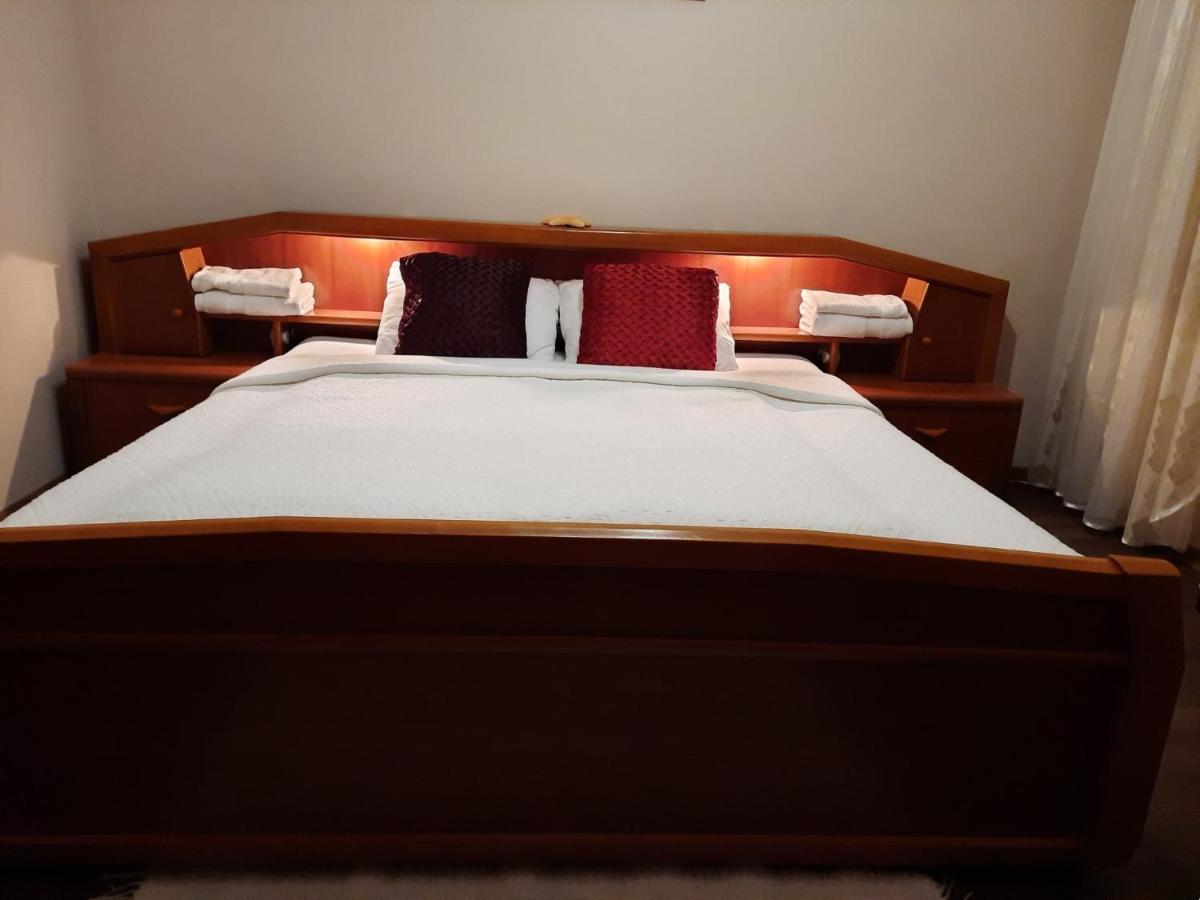 Sétány apartman - Housity