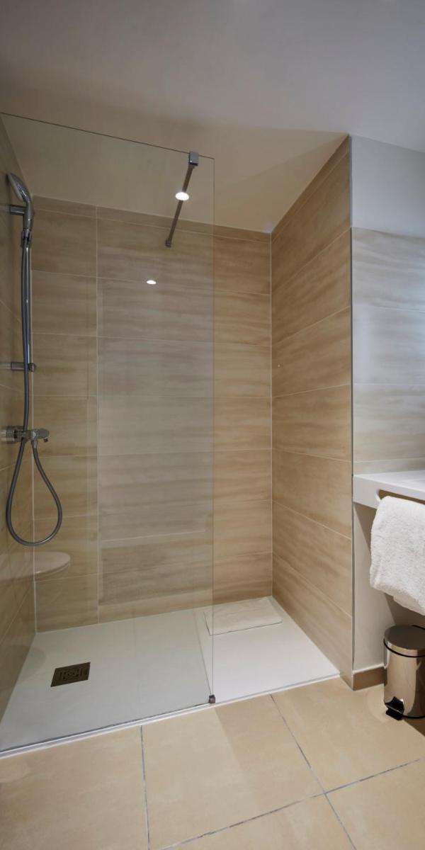 Kyriad Combs-La-Ville - Senart - Housity