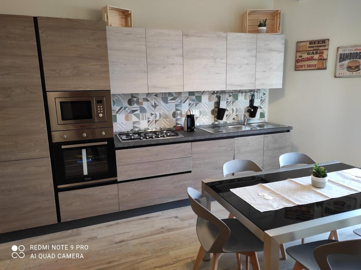 Profumo di Jonio - Housity