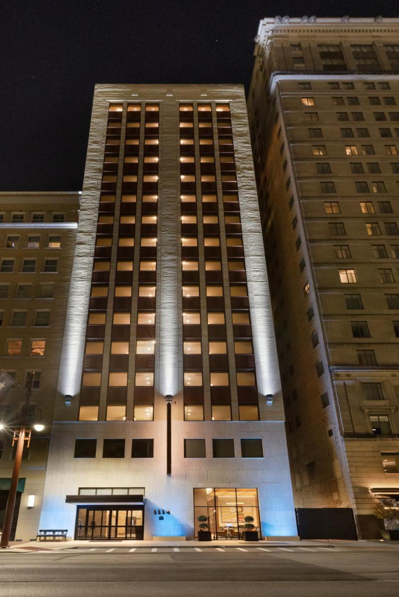 Hyatt Place Houston Downtown - Housity