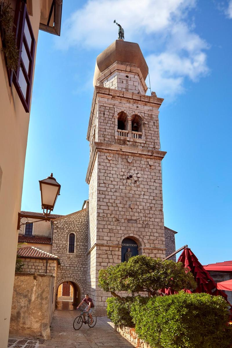 Hotel Marina - Housity