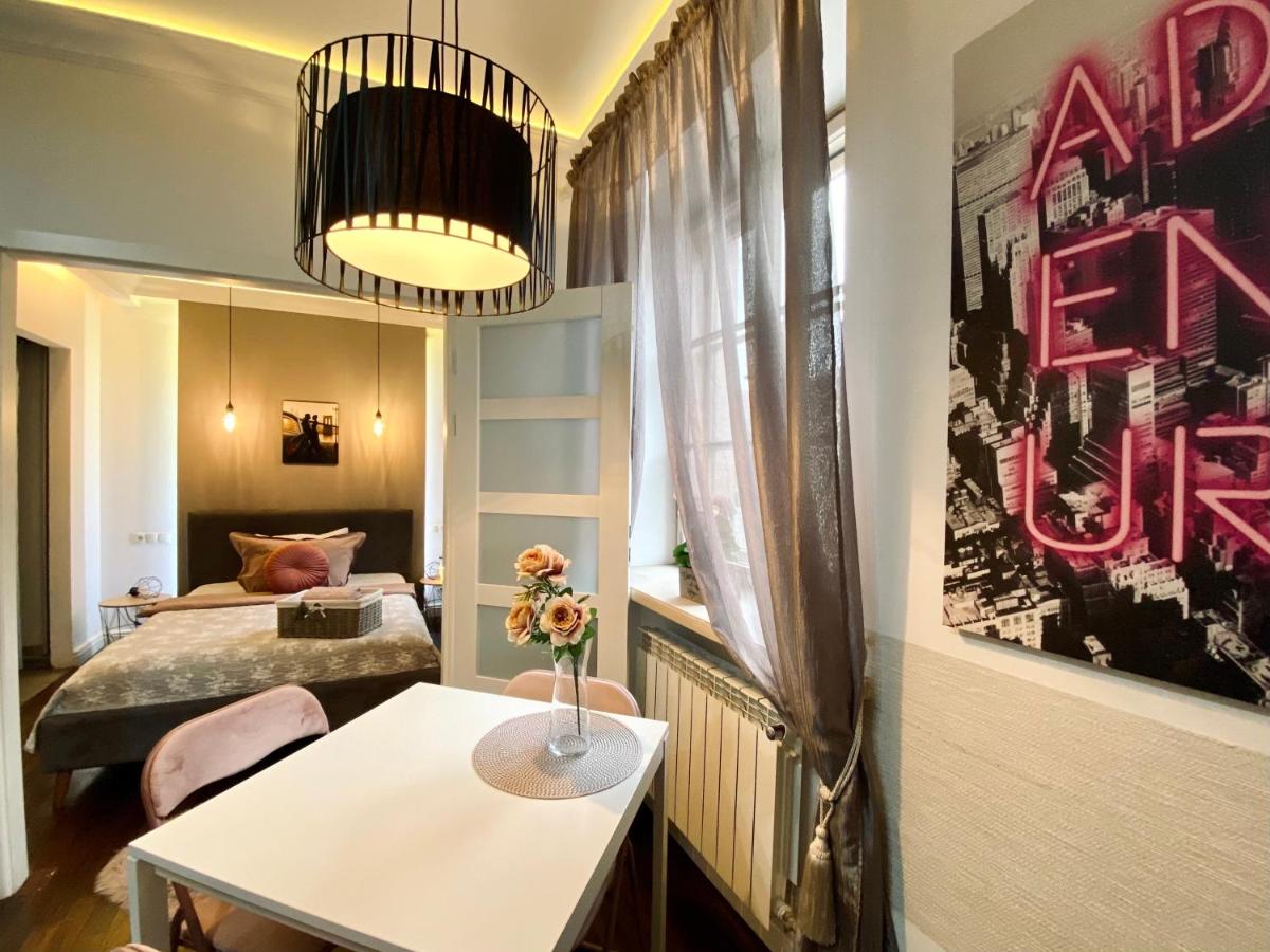 StyleEclectic OLD TOWN Romantic House - Housity