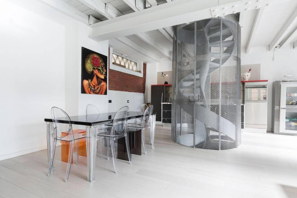 Unique 4 Storey House on Naviglio 4Bd, 4Bt - Housity