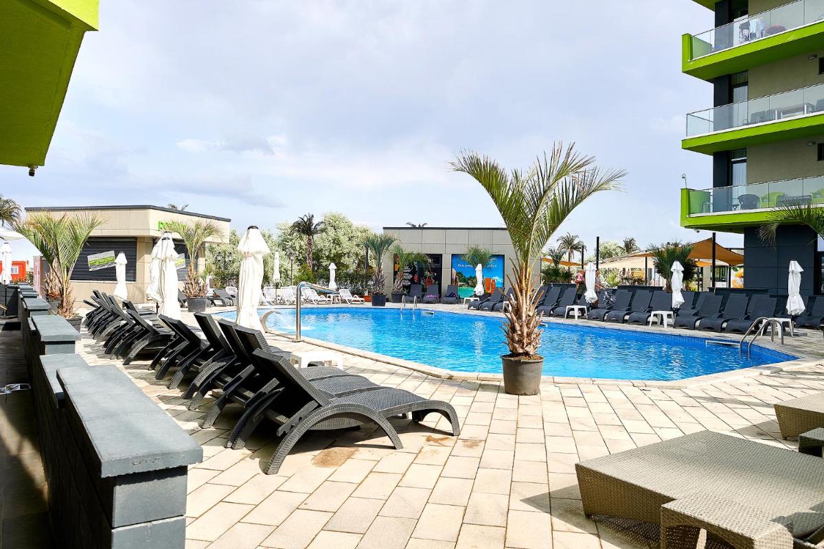 Glamour Sea view Family Apartments - Spa n Pools Resort - Housity