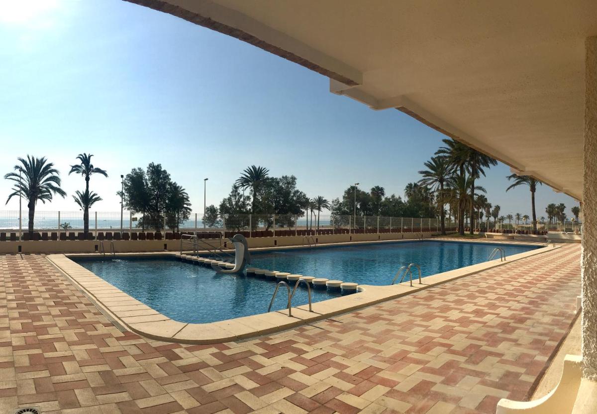 Apartamento en la playa Arensol Cullera - Housity