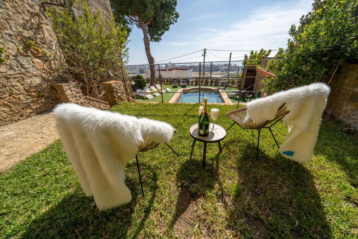 Castillo Can Xirau, Propiedad Exclusiva con piscina & aircon - Housity