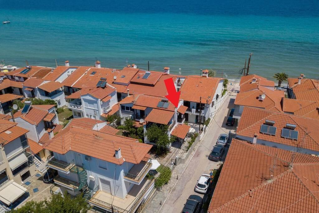 House in Polihrono with 2 bdrms 40mtrs from beach - Housity