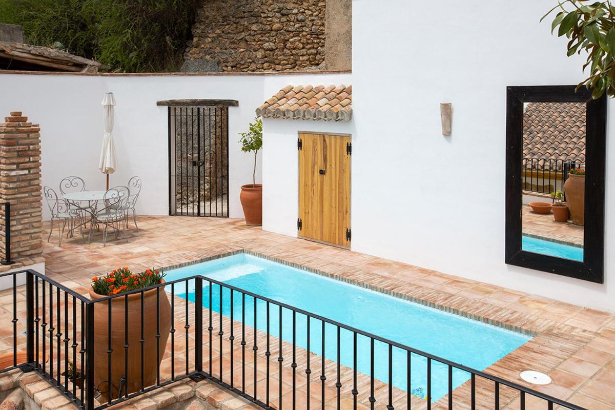 Stunning Spanish white village home Private pool Stunning Views - Housity