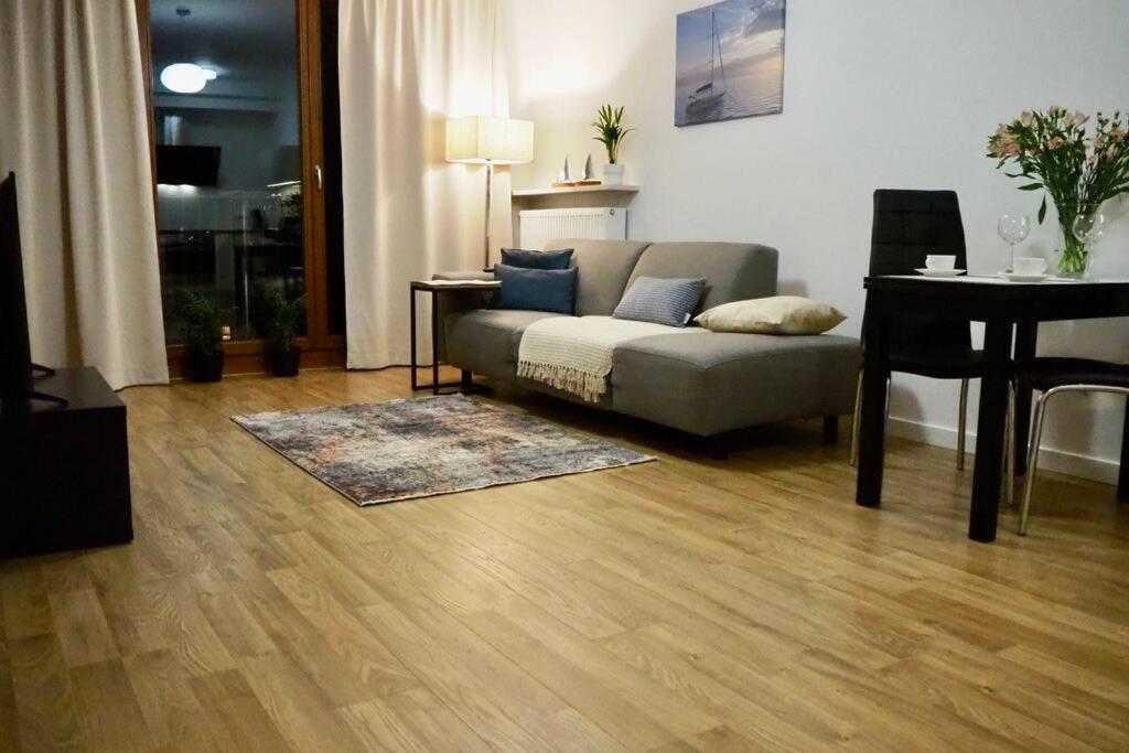 Sunny apartment in Wilanów close Town Hall, Palace - Housity