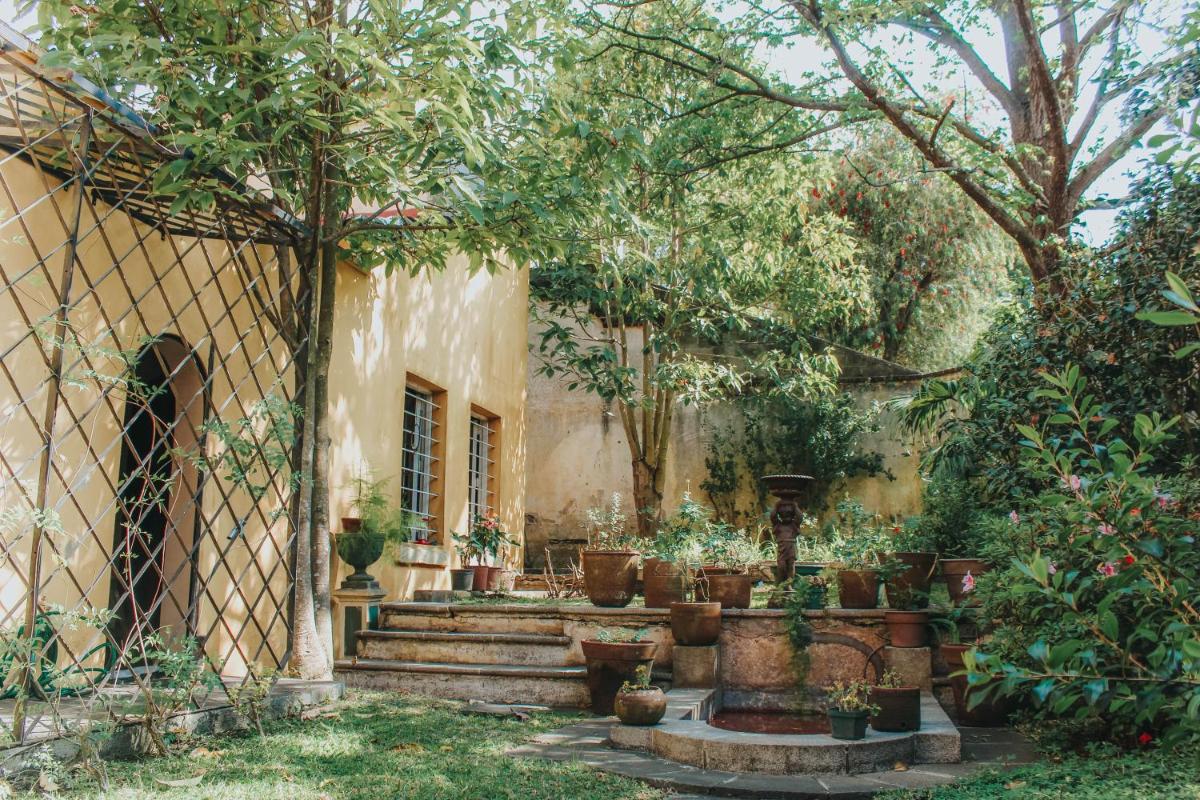 Casa Carmel Bed & Breakfast - Housity