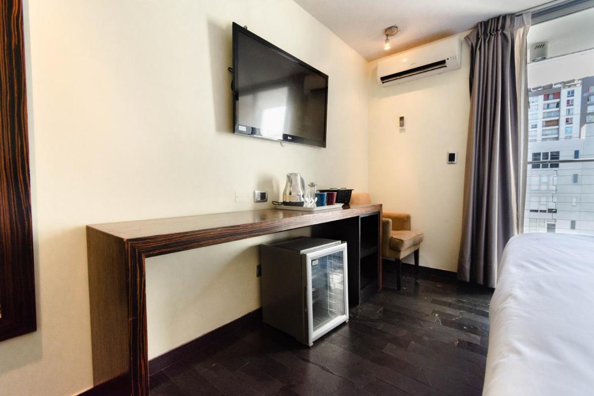 Tribeca King Room - Studio With, Wifi, AC - Housity