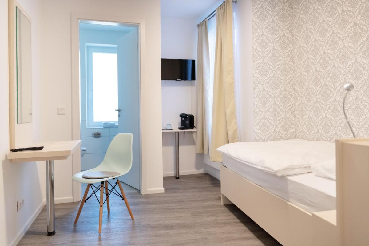Hotel Restaurant Haus Kreta - Housity