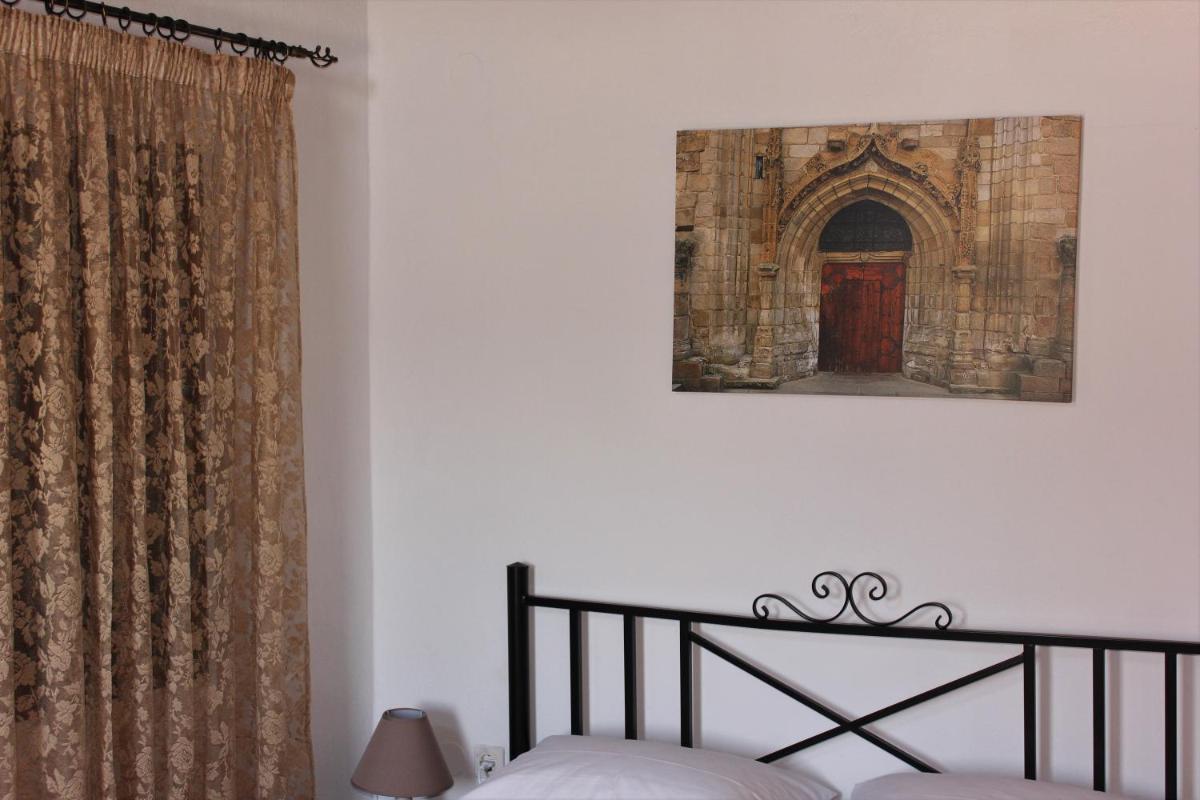 Traditional Stone house - Housity